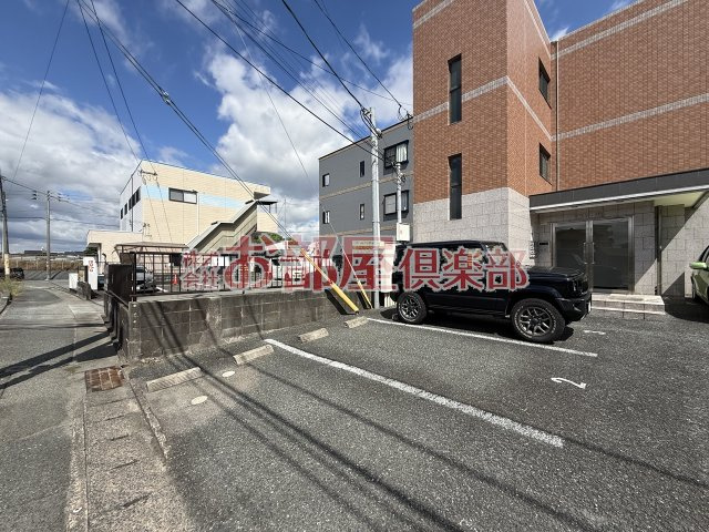エストパレの駐車場|カースペースがあります