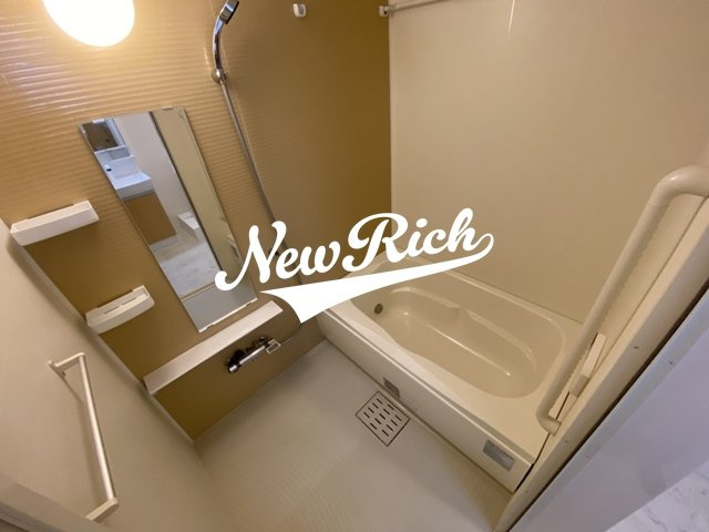 伊勢崎市三室町のアパートの浴室