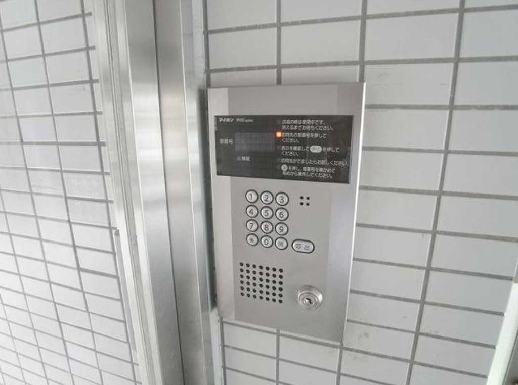 ヒルズ駒場東大前　分譲賃貸　室内洗濯機置き場　外観タイル貼りのセキュリティ