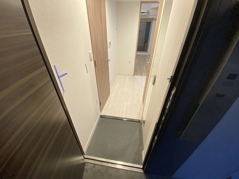 プレサンス梅田の玄関