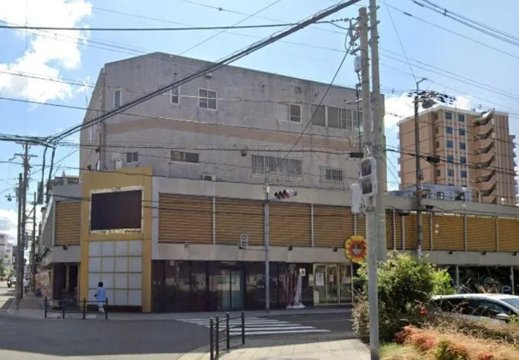 大阪市東淀川区小松２丁目の店舗一部の外観