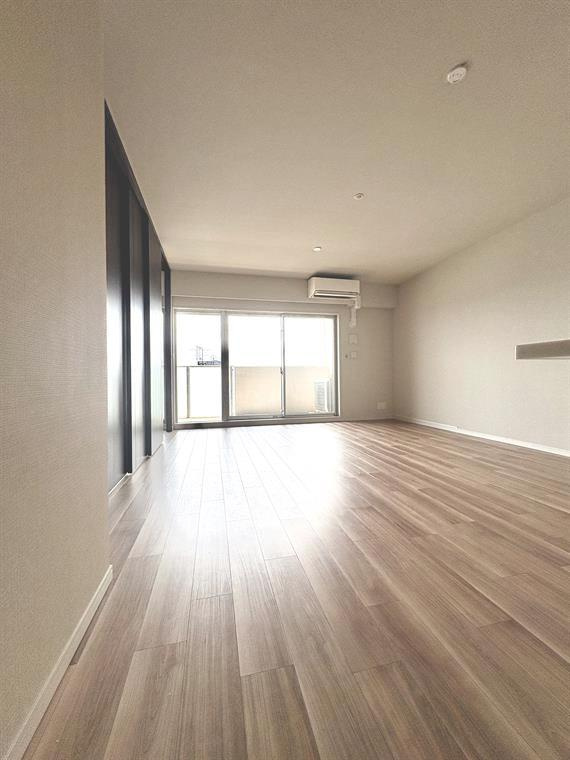 デュオヒルズ植田の居間・リビング