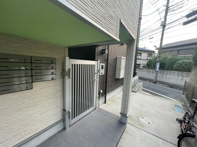 ACE桜台のエントランス