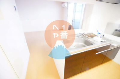 【内装】 | エトワール | カウンターキッチン付きのお部屋　※参考写真です