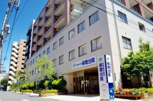 エム　クレエの周辺