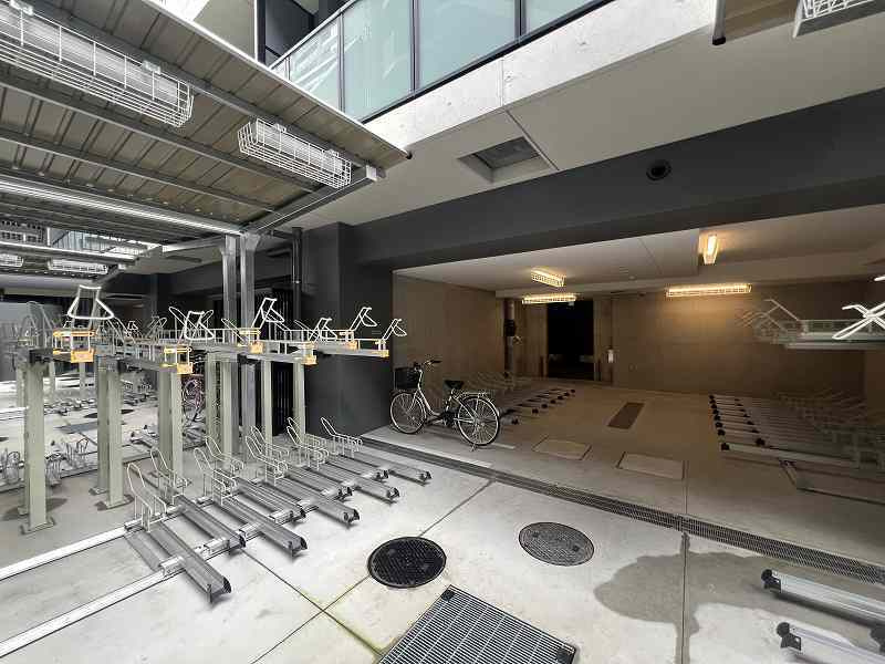 アクシルコート日本橋本町の駐車場