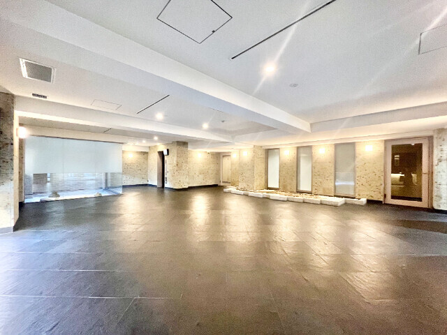 メゾンカルム西新宿のロビー