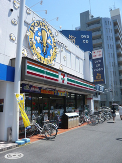 コンビニ