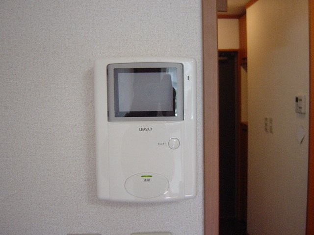 サンクリスタルの内装|カメラ付インターホン