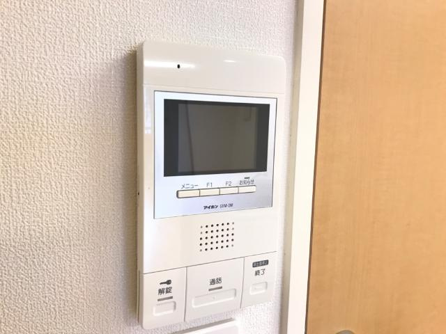 ジュネスの内装|カメラ付インターホン