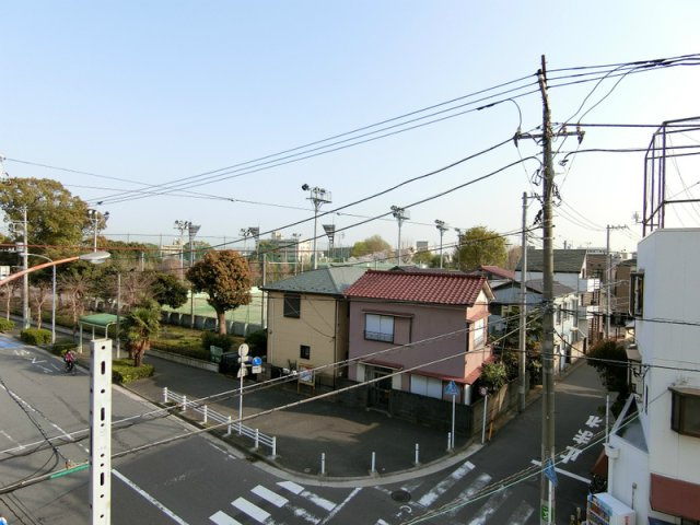 エムズステート鶴見のバルコニー