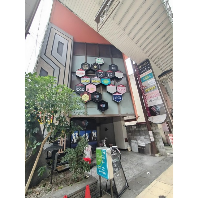岐阜市柳ケ瀬通５丁目の店舗一部