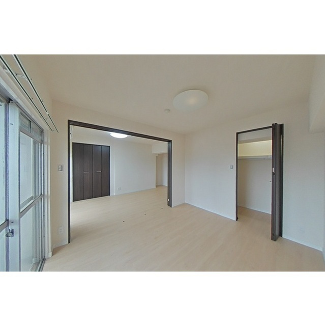 岐阜市加納新本町３丁目の賃貸マンションの居間・リビング