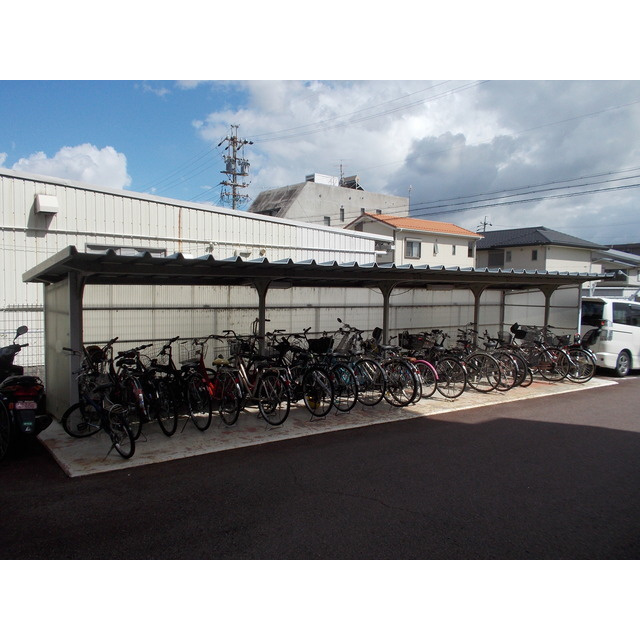 フルハウス２３５　のその他