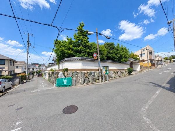 【前面道路含む現地写真】