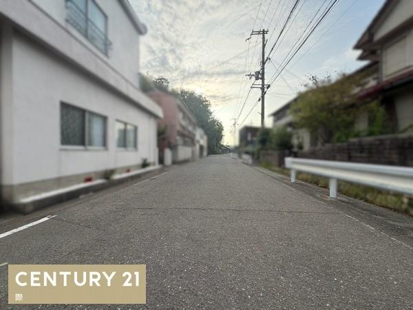和歌山市朝日　中古戸建の前面道路含む現地写真