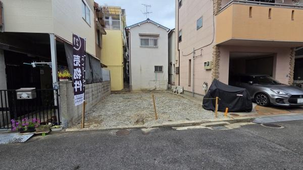 【前面道路含む現地写真】