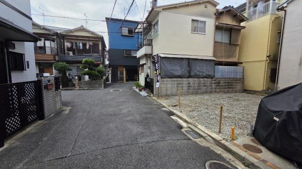 【前面道路含む現地写真】