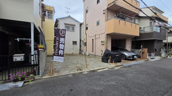 【前面道路含む現地写真】