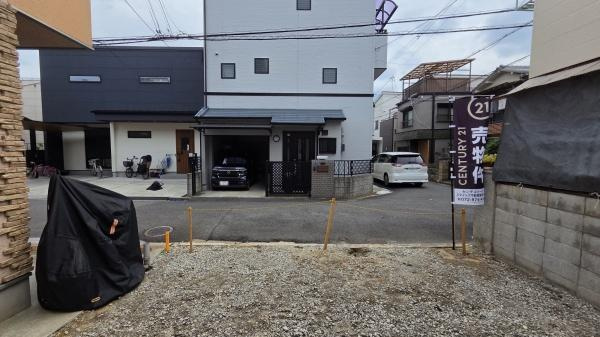 【前面道路含む現地写真】