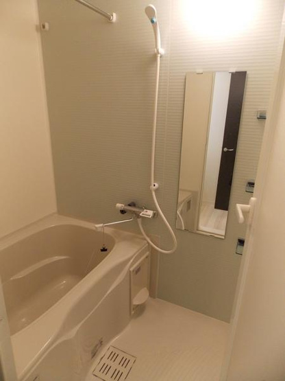 【浴室】 | エルスタンザ草加 | 写真は同タイプの別のお部屋のものです。