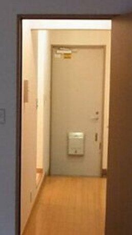 パルコートジュネスの玄関