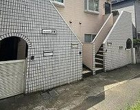 ウィスタリア大塚のエントランス