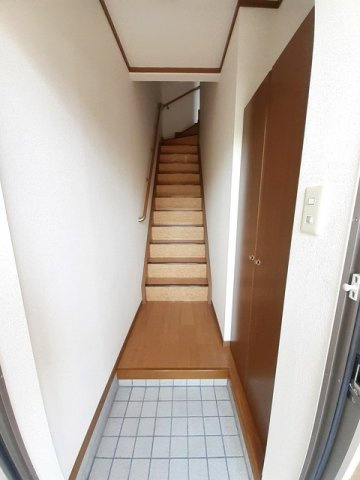 メゾン・ド・フルールの玄関