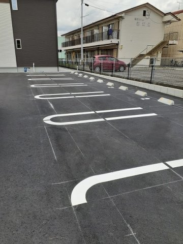 プレイン　ハルカの駐車場