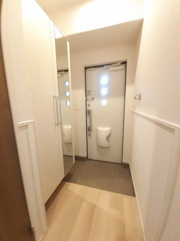 クルール花の木の玄関