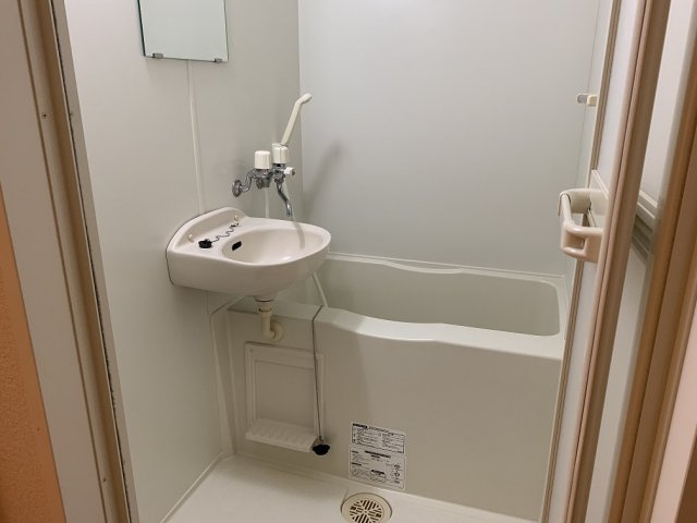 レオパレスＫの浴室