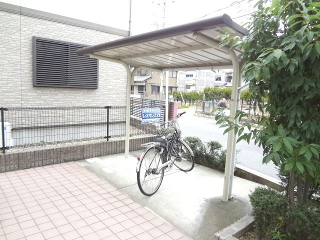 レオパレスエンジェルの館のその他|屋根付き駐輪場