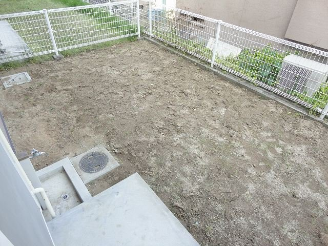 マーヴェラス竹原Ａの庭