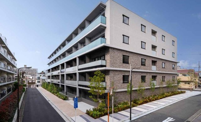 新宿区高田馬場３丁目の賃貸マンションの外観