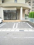 プティネージュの駐車場