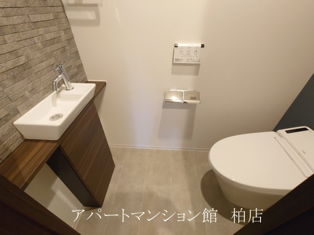 リラッサーレのトイレ|※別号室参考写真です ※現況優先