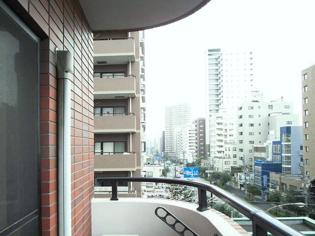 ニューキャッスル池袋のバルコニー
