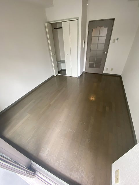 尼崎市塚口町１丁目の賃貸マンションの居間・リビング