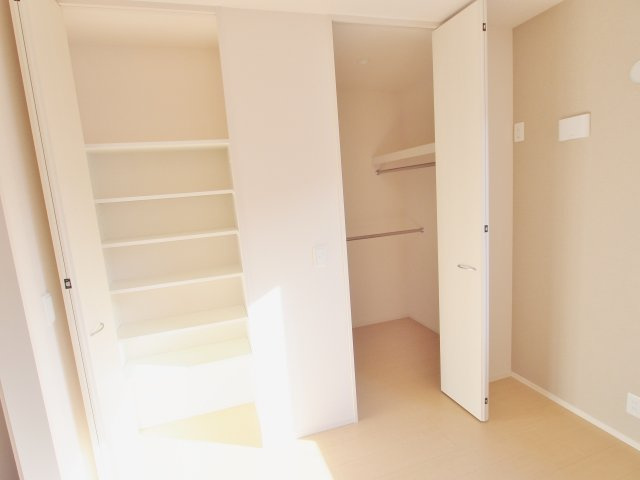 アンジュール宮の町の収納