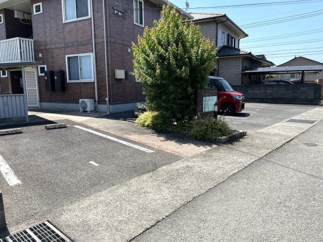 スプレンドーレの駐車場