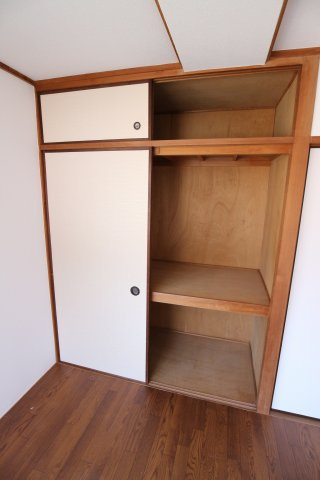クレッセント倶楽部舞子の収納