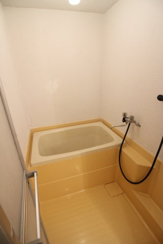 クレッセント倶楽部舞子の浴室