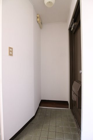 クレッセント倶楽部舞子の玄関