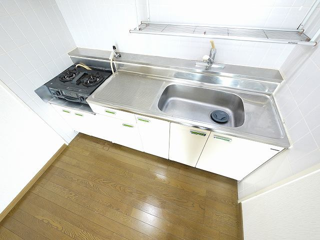 マンションポプリのキッチン|きれいなキッチンです