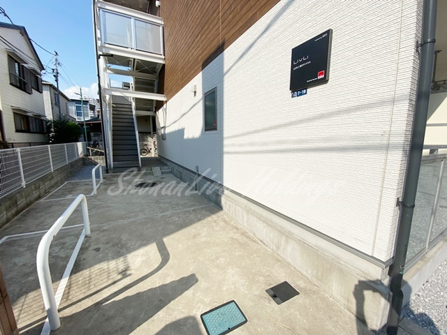 藤沢市大鋸１丁目の賃貸マンションのエントランス