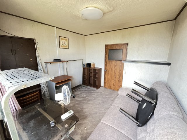 中古住宅　牛牧の洋室|北東の洋室