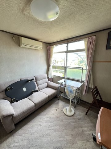 中古住宅　牛牧の洋室|北東の洋室