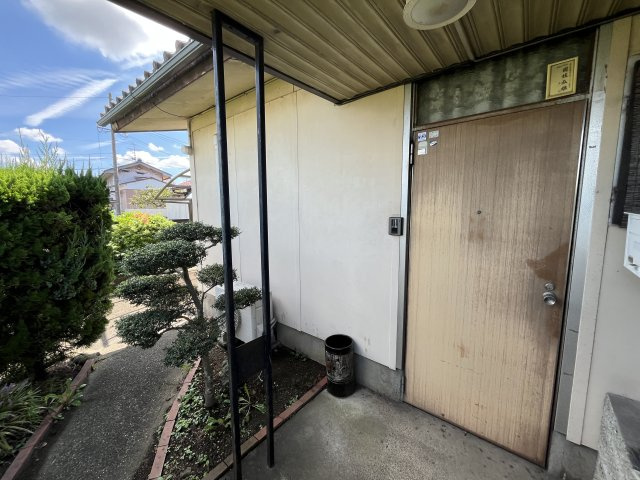 中古住宅　牛牧の玄関