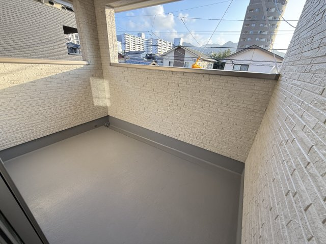 新築戸建下馬寄5号地Dのバルコニー|広々としたインナーバルコニーです