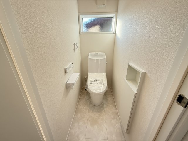 新築戸建下馬寄5号地Dのトイレ|ゆったりとした空間のトイレです